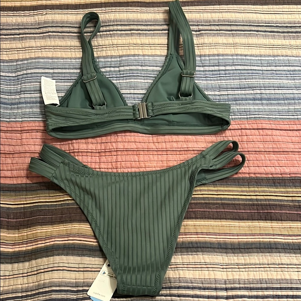 Cupshe Green Ribbed Bikini Set Minimalist Design - Picture 3 of 5